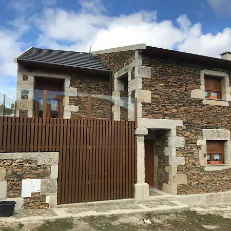 بيت خشبي Refugio Dos Macedos