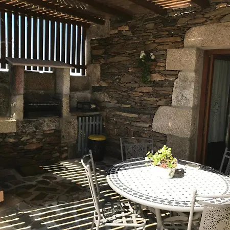 بيت خشبي Refugio Dos Macedos