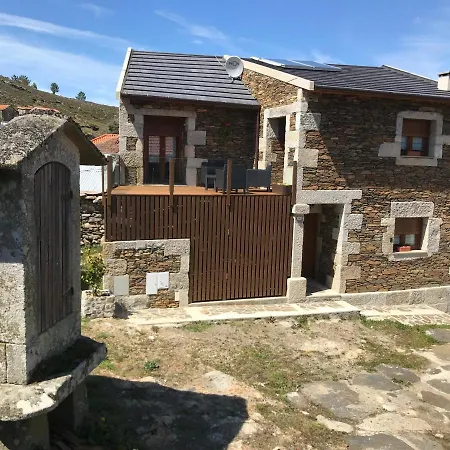 بيت خشبي Refugio Dos Macedos *