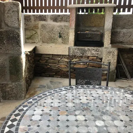 بيت خشبي Refugio Dos Macedos Bilho