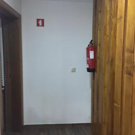 بيت خشبي Refugio Dos Macedos *
