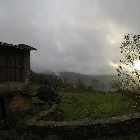 بيت خشبي Refugio Dos Macedos