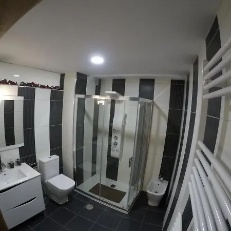 بيت خشبي Refugio Dos Macedos *