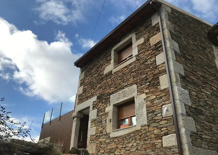 Refugio Dos Macedos Chata *