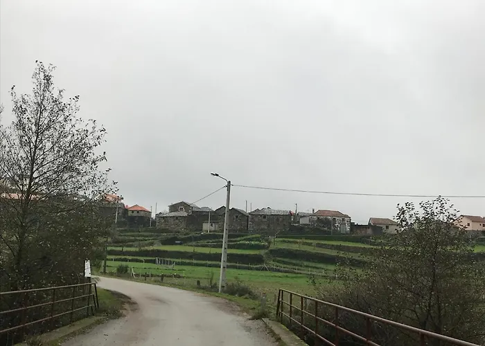 Refugio Dos Macedos بيت خشبي Bilho