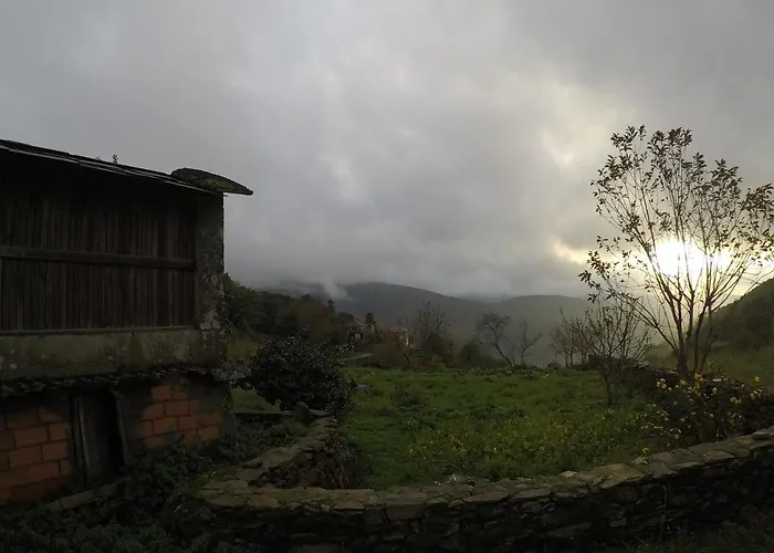 بيت خشبي Refugio Dos Macedos