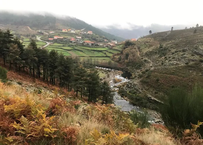 بيت خشبي Refugio Dos Macedos *