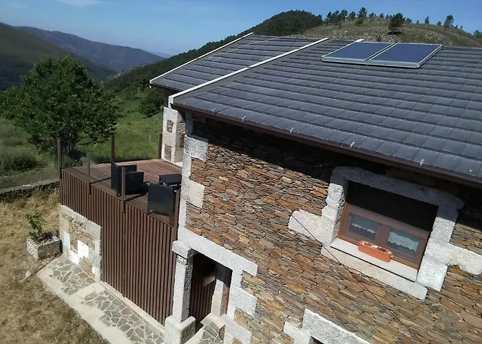 Refugio Dos Macedos بيت خشبي